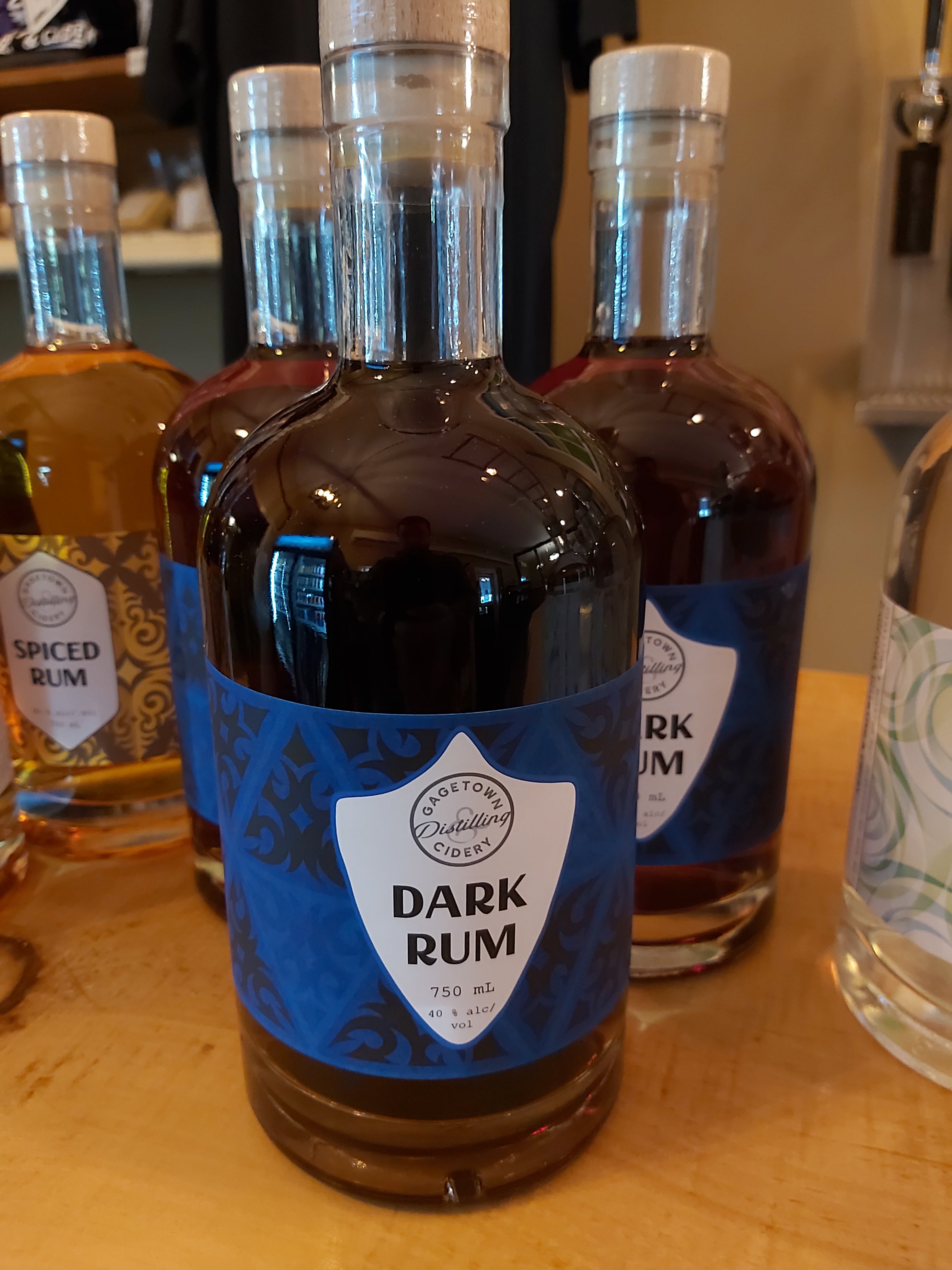 rum_0827様リクエスト Dark Rum 750ml – Gagetown Distilling & Cidery